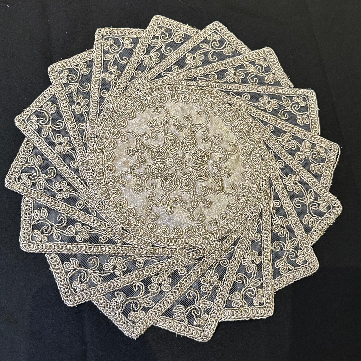 7pcs Doilies 111