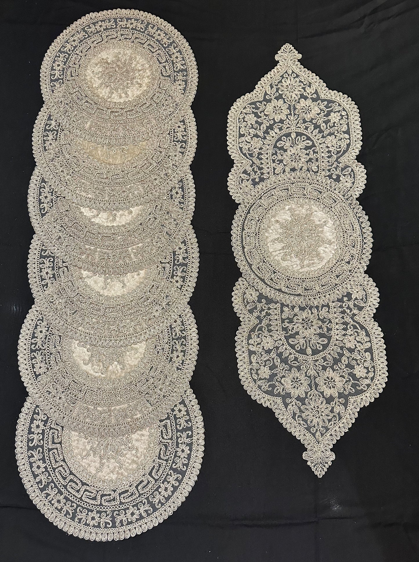 5pc Doilies 222