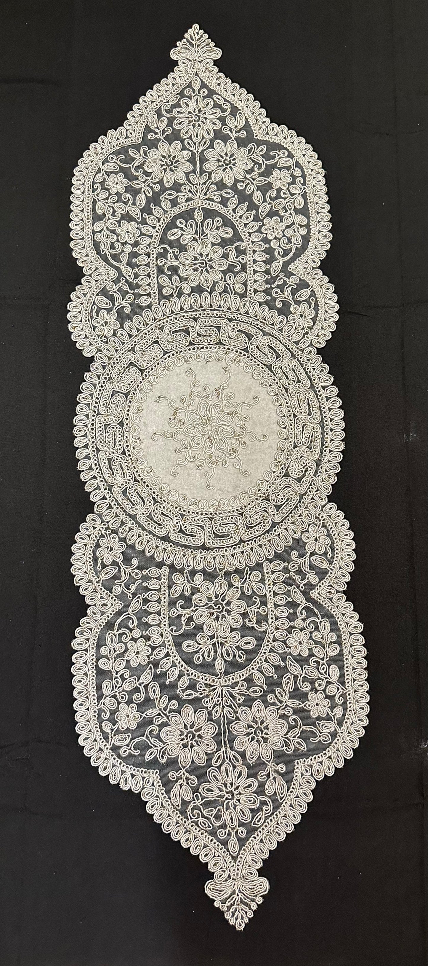 5pc Doilies 222