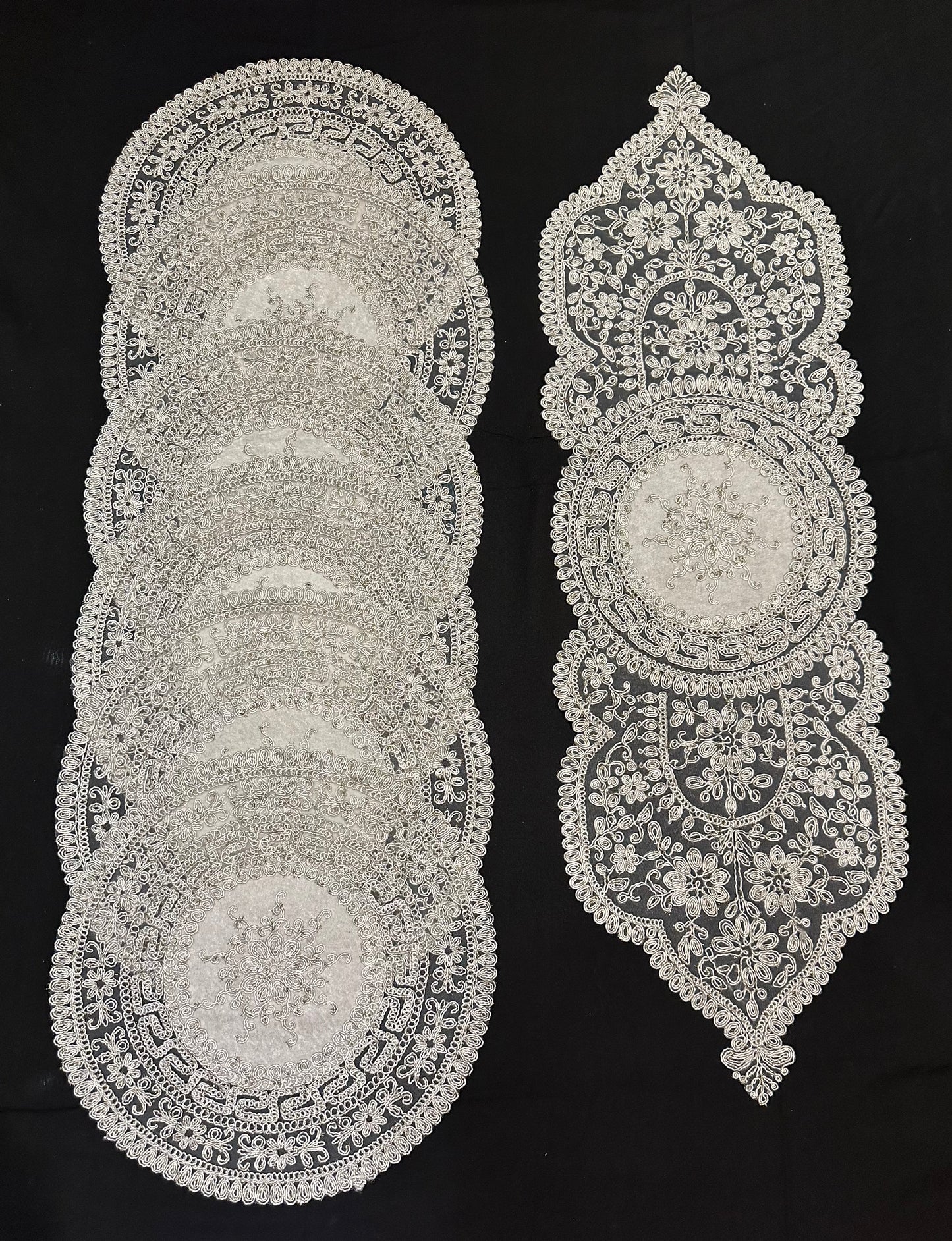 5pc Doilies 222