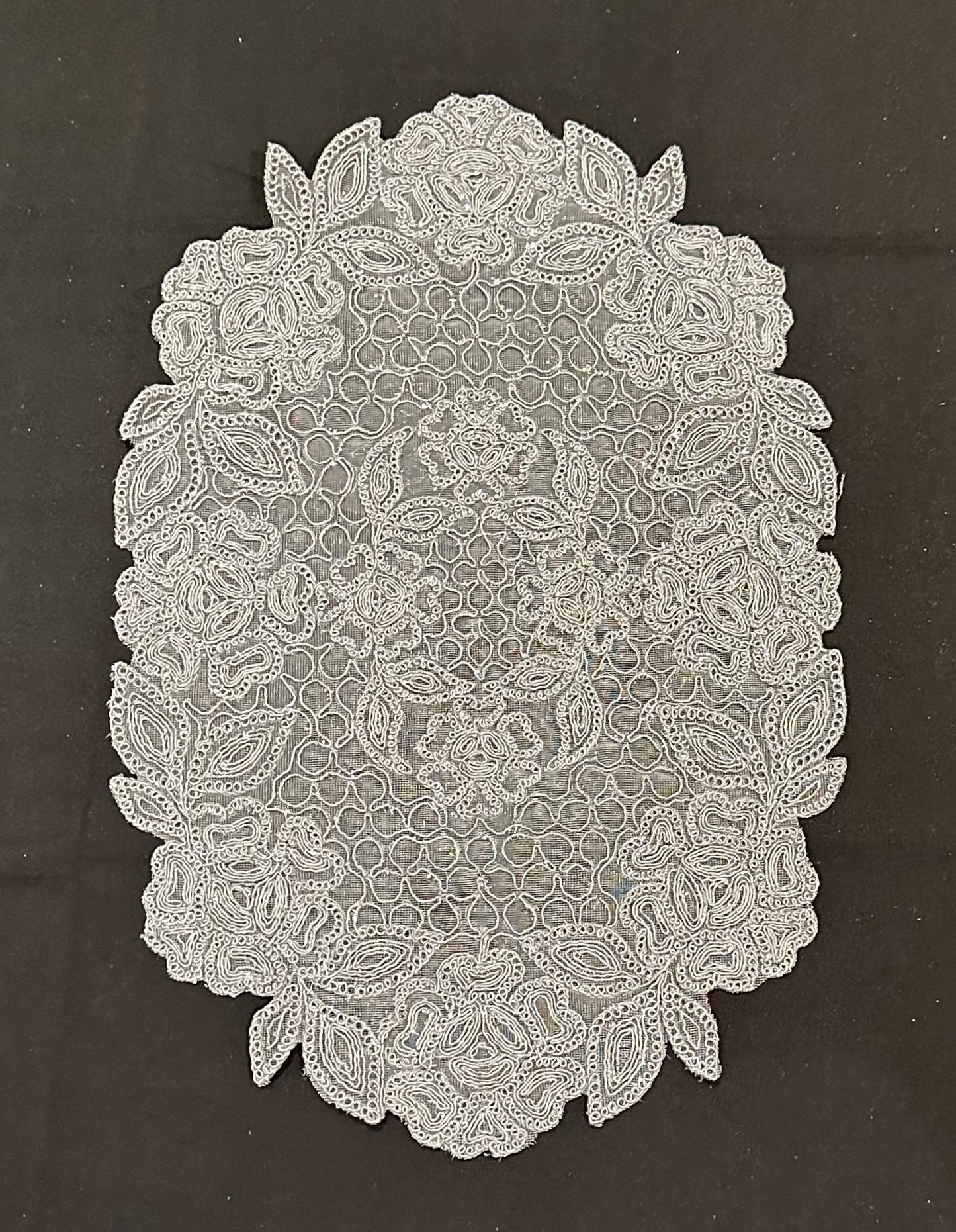5pc Doilies 444