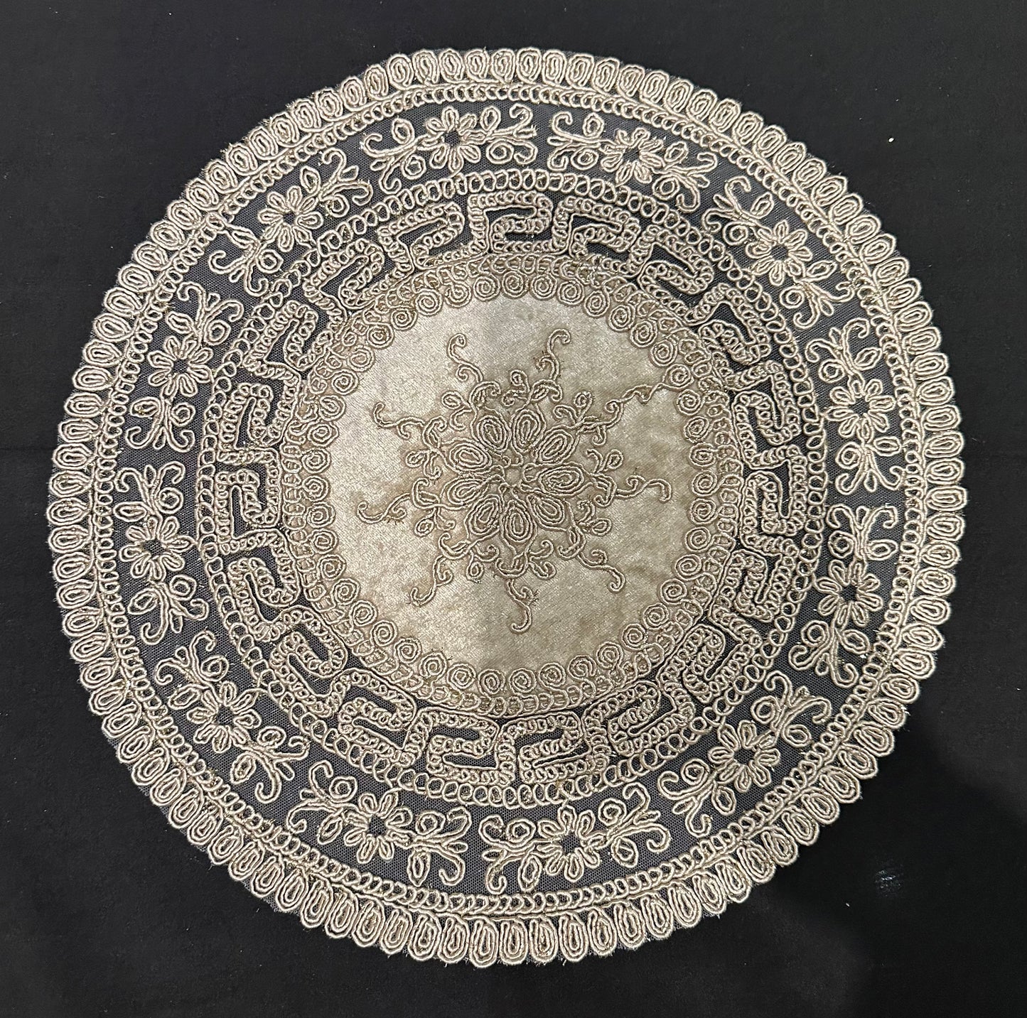 5pc Doilies 222
