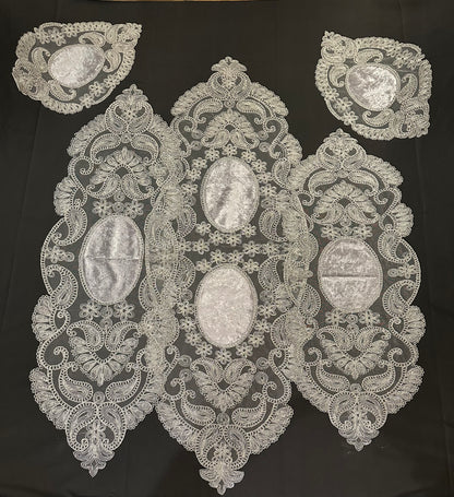 5pc Doilies 102