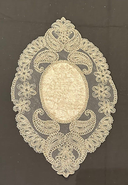 5pc Doilies 102