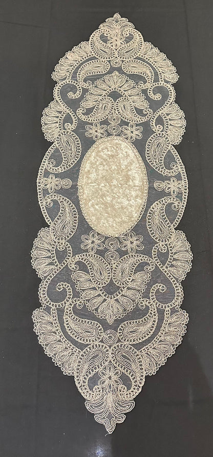 5pc Doilies 102