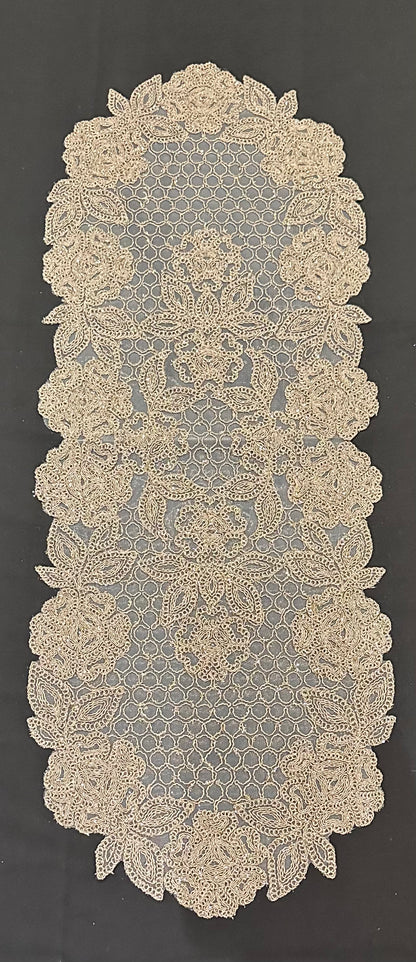 5pc Doilies 444