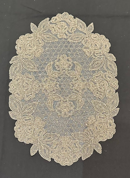 5pc Doilies 444