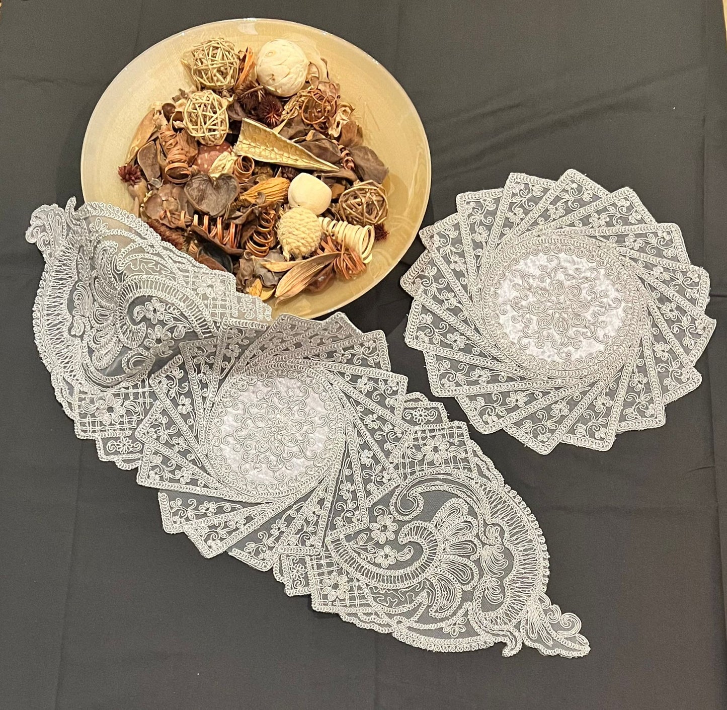 7pcs Doilies 111